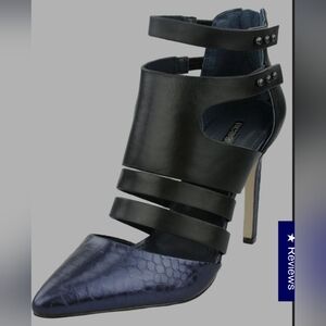 BCBGeneration WOMEN'S CANON Leather BLACK AND BLUE SNAKE SKIN PUMPS SIZE 9